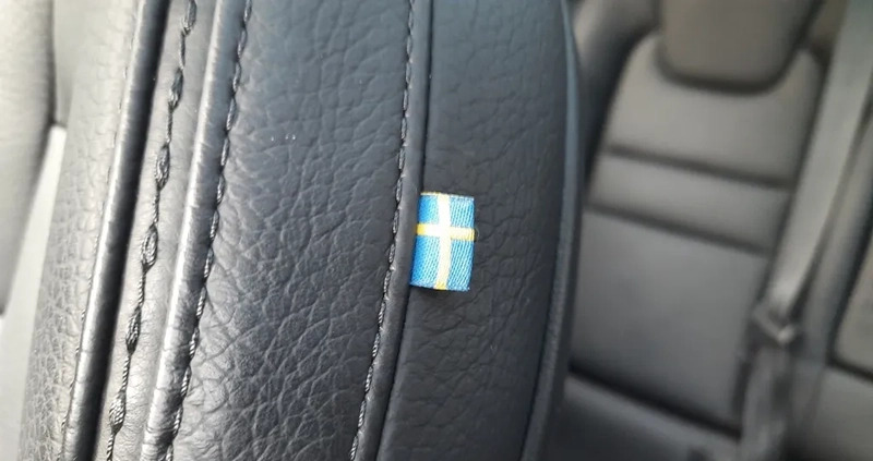 Volvo V60 Cross Country cena 119900 przebieg: 64800, rok produkcji 2020 z Biała małe 667